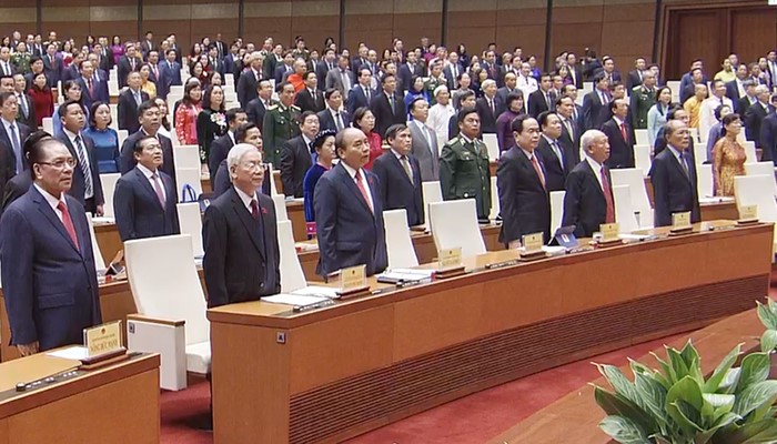 Các đại biểu và khách mời tham dự khai mạc kỳ họp.