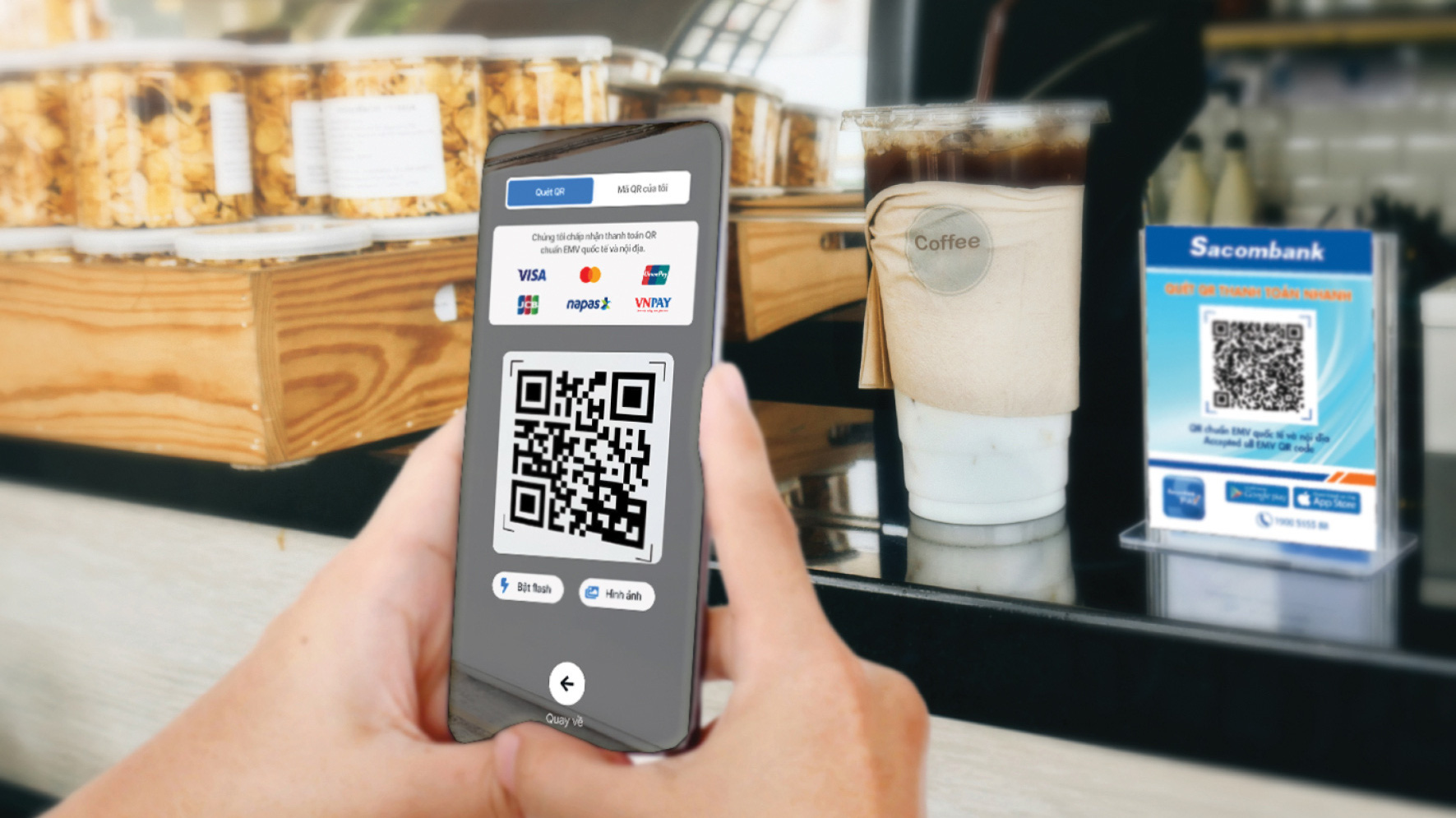 Hai mục tiêu chính Sacombank hướng đến trên hành trình chuyển đổi số là tối ưu hóa trải nghiệm của khách hàng và tối ưu hóa hiệu quả hoạt động, nâng cao năng lực quản trị và năng suất lao động.