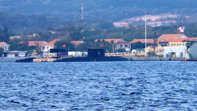 Thủ tướng vừa quyết định bổ sung quy định người và phương tiện ra, vào Cảng quốc tế Cam Ranh. 