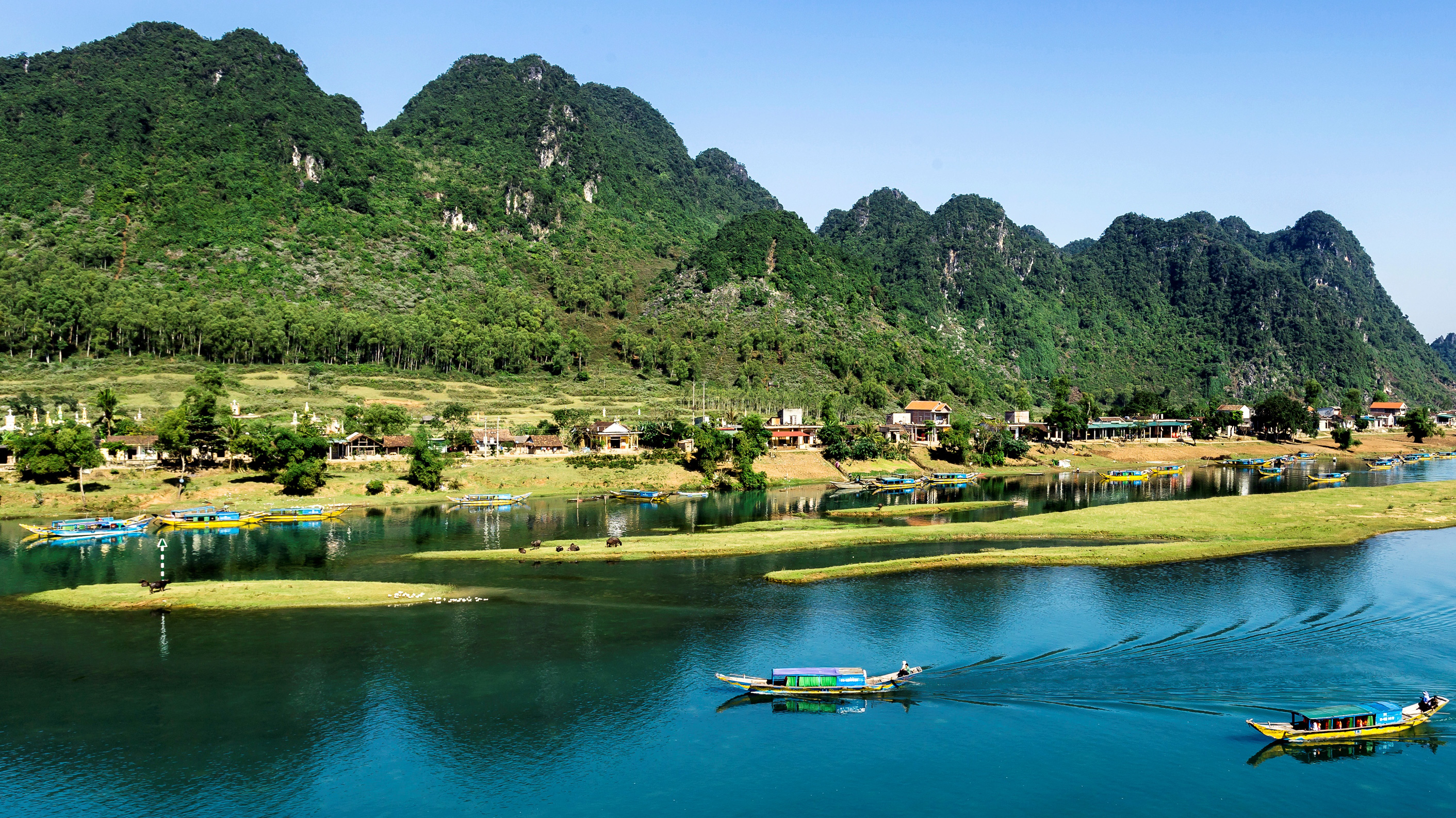 Quảng Bình sở hữu danh thắng được UNESCO hai lần công nhận và là điểm đến trong mơ của hàng triệu du khách quốc tế (Ảnh: Baovanhoa).
