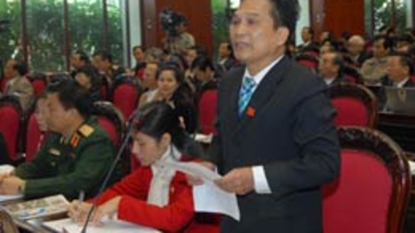 “Chính phủ chưa quyết định khai thác bể than sông Hồng”