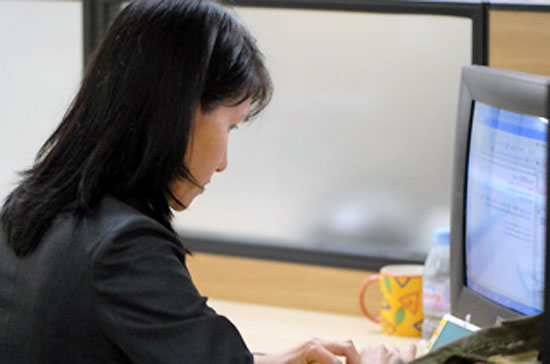 Giải pháp này giúp nhà quản trị doanh nghiệp gắn kết các nhân viên thuận lợi thông qua hệ thống chia sẻ thông tin và làm việc theo nhóm.