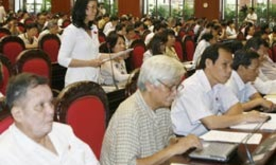 Tại kỳ họp thứ 6, Quốc hội khóa XII, sẽ có 458 máy tính xách tay được trang bị cho các đại biểu.