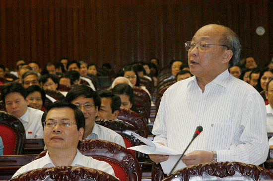 Bộ trưởng Bộ Y tế Nguyễn Quốc Triệu tại một phiên chất vấn cuối tuần qua - Ảnh- TTXVN.