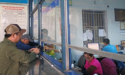 Đề xuất bỏ Quỹ bảo trì đường bộ nhưng vẫn phải đóng phí