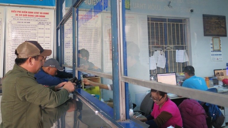 Đề xuất bỏ Quỹ bảo trì đường bộ nhưng vẫn phải đóng phí.