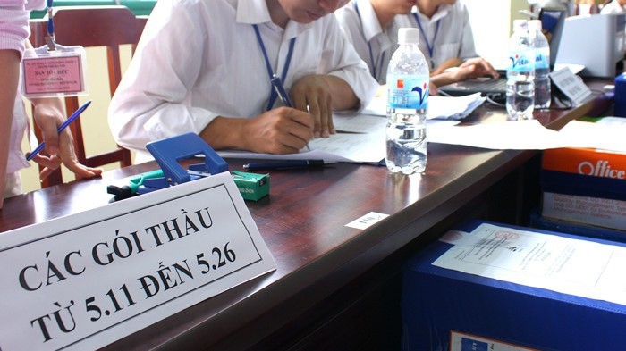 Thủ tướng yêu cầu chủ đầu tư, bên mời thầu phải công khai thông tin trong đấu thấu bằng cách tự đăng tải các thông tin thuộc trách nhiệm của mình theo quy định trên Hệ thống mạng đấu thầu quốc gia.