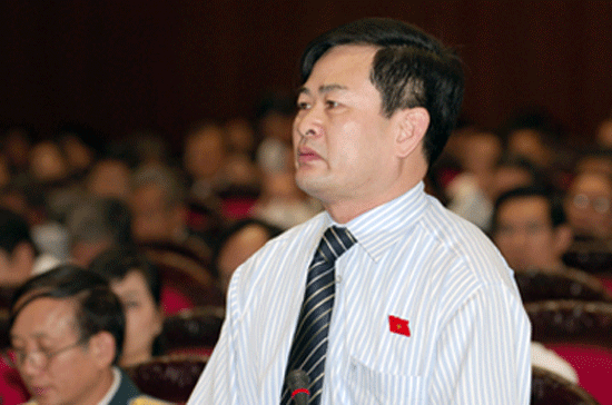 Đại biểu Nguyễn Đình Quyền phát biểu tại hội trường - Ảnh: Chinhphu.vn