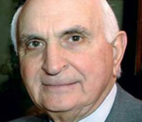 Kenneth G. Langone trở thành một trong những doanh nhân thành đạt nhất thế giới với số tài sản cá nhân khoảng 1,1 tỷ USD.