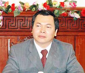 "Nếu diễn biến 100 USD/thùng là hiện thực, chắc chắn sẽ ảnh hưởng quan trọng tới việc điều hành thị trường năm 2008 nhất là trong khi chúng ta vẫn nhập khẩu 100% xăng, dầu".