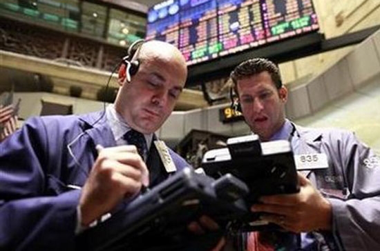 Lực bắt đáy đã giúp chứng khoán Mỹ lên điểm - Ảnh: Reuters.