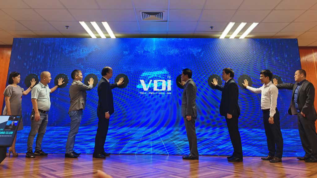 Lễ ra mắt Câu lạc bộ Đầu tư Khởi nghiệp Công nghiệp số Việt Nam (VDI) sáng 26/11.