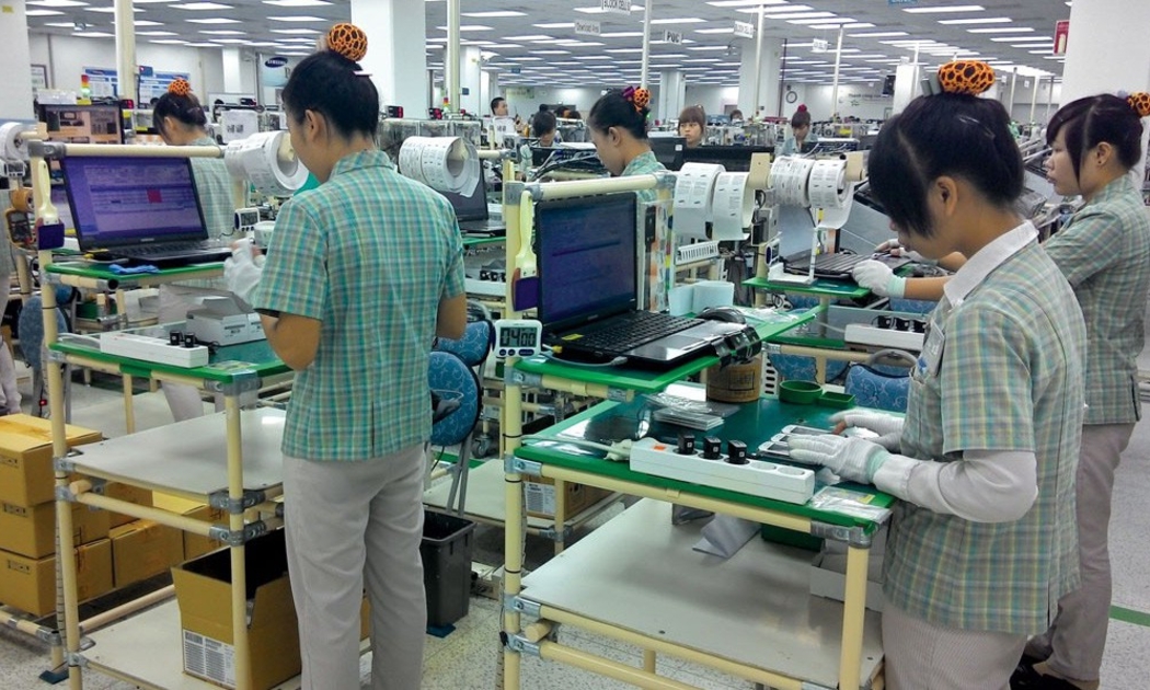 Doanh nghiệp FDI chỉ đóng góp 250,9 nghìn tỷ đồng trong giai đoạn 2010 – 2016, thấp hơn đáng kể so với 434,7 nghìn tỷ đồng của khu vực tư nhân và 277,3 nghìn tỷ đồng của khu vực nhà nước.