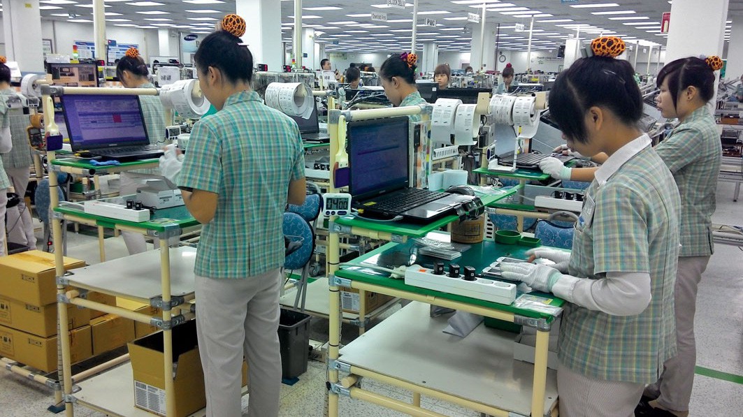 Doanh nghiệp FDI chỉ đóng góp 250,9 nghìn tỷ đồng trong giai đoạn 2010 – 2016, thấp hơn đáng kể so với 434,7 nghìn tỷ đồng của khu vực tư nhân và 277,3 nghìn tỷ đồng của khu vực nhà nước.