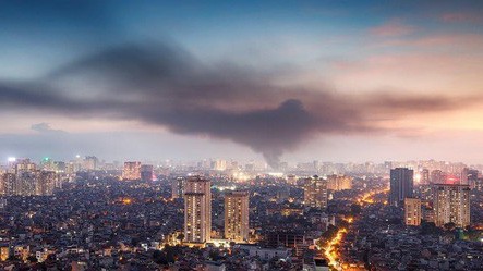 Vụ cháy Rạng Đông nhìn từ trên cao. Ảnh FB