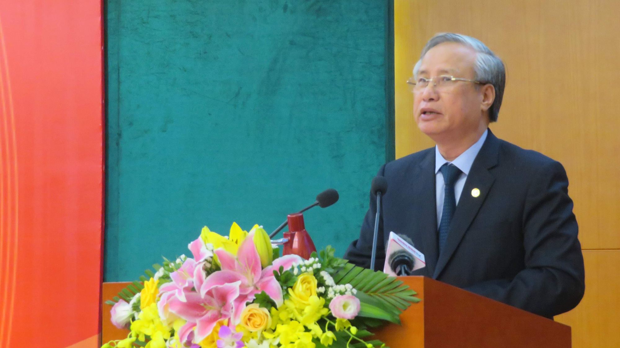 Uỷ viên Bộ Chính trị, Thường trực Ban Bí thư Trần Quốc Vượng phát biểu tại hội nghị - Ảnh: BNC 