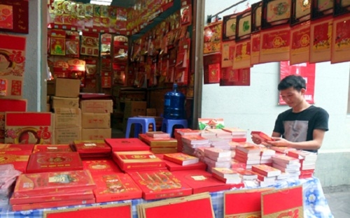 Năm nay số lượng khách đặt hàng lịch Tết giảm hơn 50%