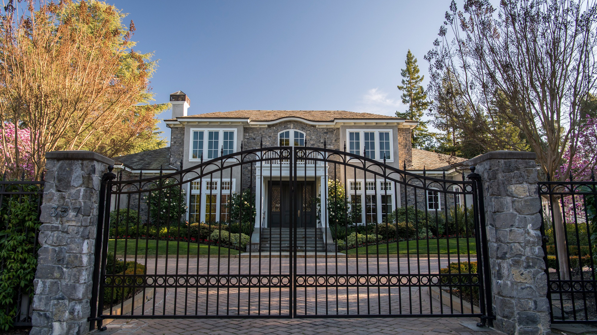 Nhà giàu Mỹ đang đẩy mạnh tích lũy tài sản vì lo sợ đại dịch - Ảnh: Getty Images