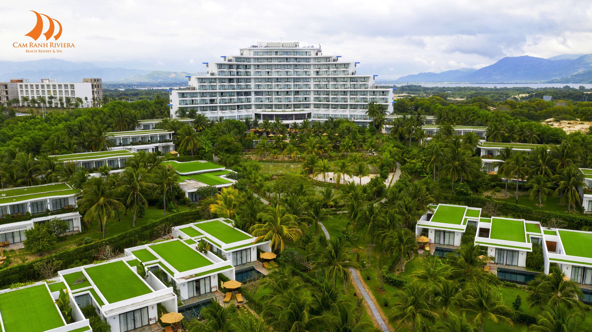 Dự án Cam Ranh Riviera Beach Resort & Spa chính thức đi vào hoạt động từ năm 2015.