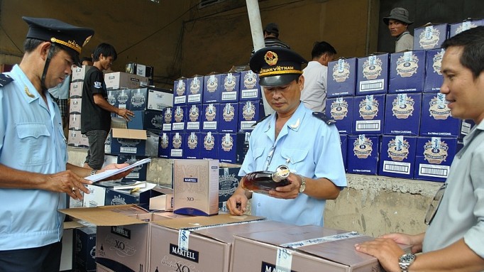 Rượu và bia sản xuất từ malt nằm trong danh mục hàng hóa nhập khẩu phải làm thủ tục hải quan.