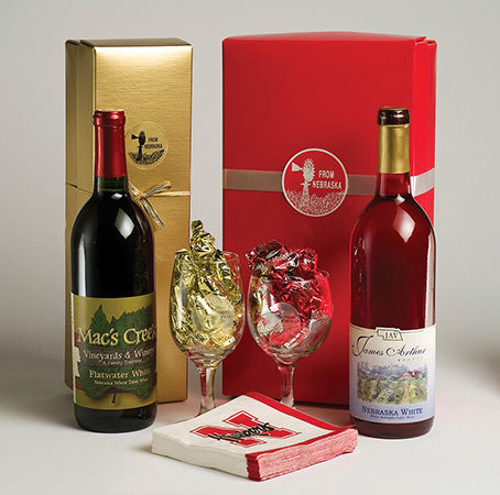 Thành phố nghiêm cấm dùng rượu ngoại để chiêu đãi, tiếp khách.