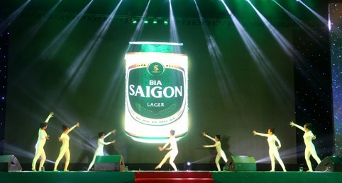 <div>Sabeco có doanh thu 6 tháng đầu năm 2016 đạt 14.322 tỷ đồng, lợi nhuận sau thuế là 1.971 tỷ đồng. Tổng tài sản đạt 18.130 tỷ đồng.</div>