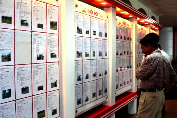 Không ít sàn giao dịch bất động sản tại Tp.HCM là do chủ đầu tư lập nên để bán sản phẩm của mình - Ảnh minh họa.