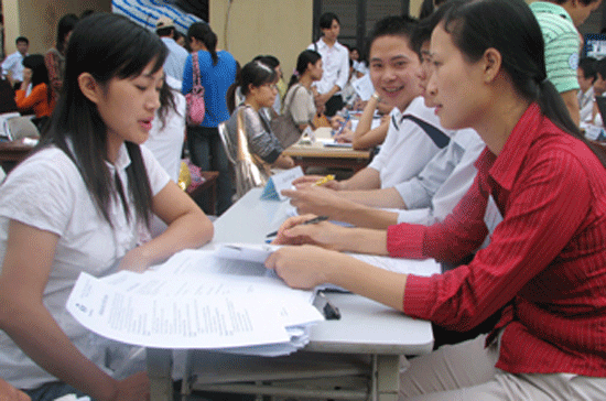 Hoạt động tuyển dụng tại một sàn giao dịch việc làm.