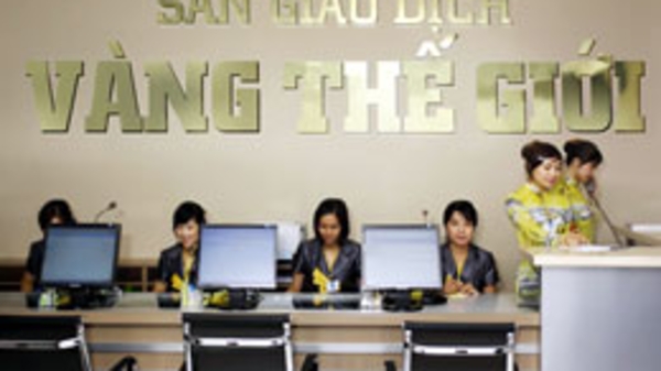 Thủ tướng chỉ đạo quản lý chặt sàn vàng, thu đổi ngoại tệ