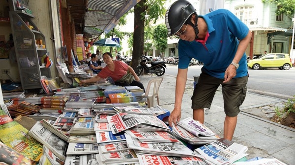Theo phân tích của VCCI thì "kinh doanh sản phẩm báo chí"  có khả năng bao gồm với cả những hoạt động kinh doanh không nhất thiết phải kiểm soát bằng điều kiện kinh doanh, như buôn bán các loại ấn phẩm …