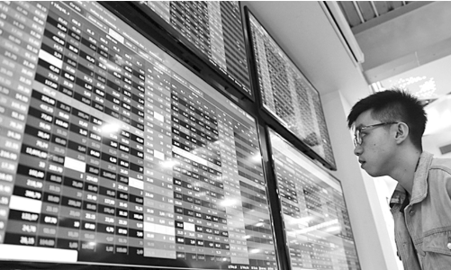 Ai đặt ra thuật toán chọn lệnh vào sàn HOSE?