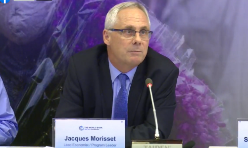 Chuyên gia kinh tế nước ngoài: 