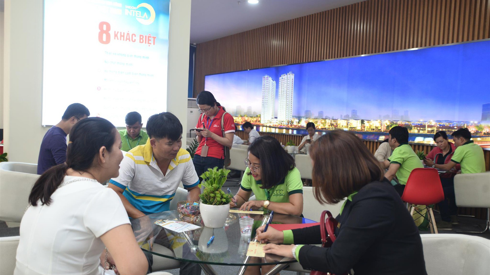 Nhu cầu sở hữu căn hộ vừa túi tiền của người dân Tp.HCM vẫn tăng cao.