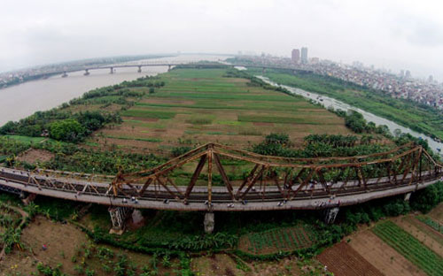 Đại diện Bộ Công Thương khẳng định, dự án trên sông Hồng không phải là dự án thuỷ điện, chỉ là kết hợp phát điện.<br>