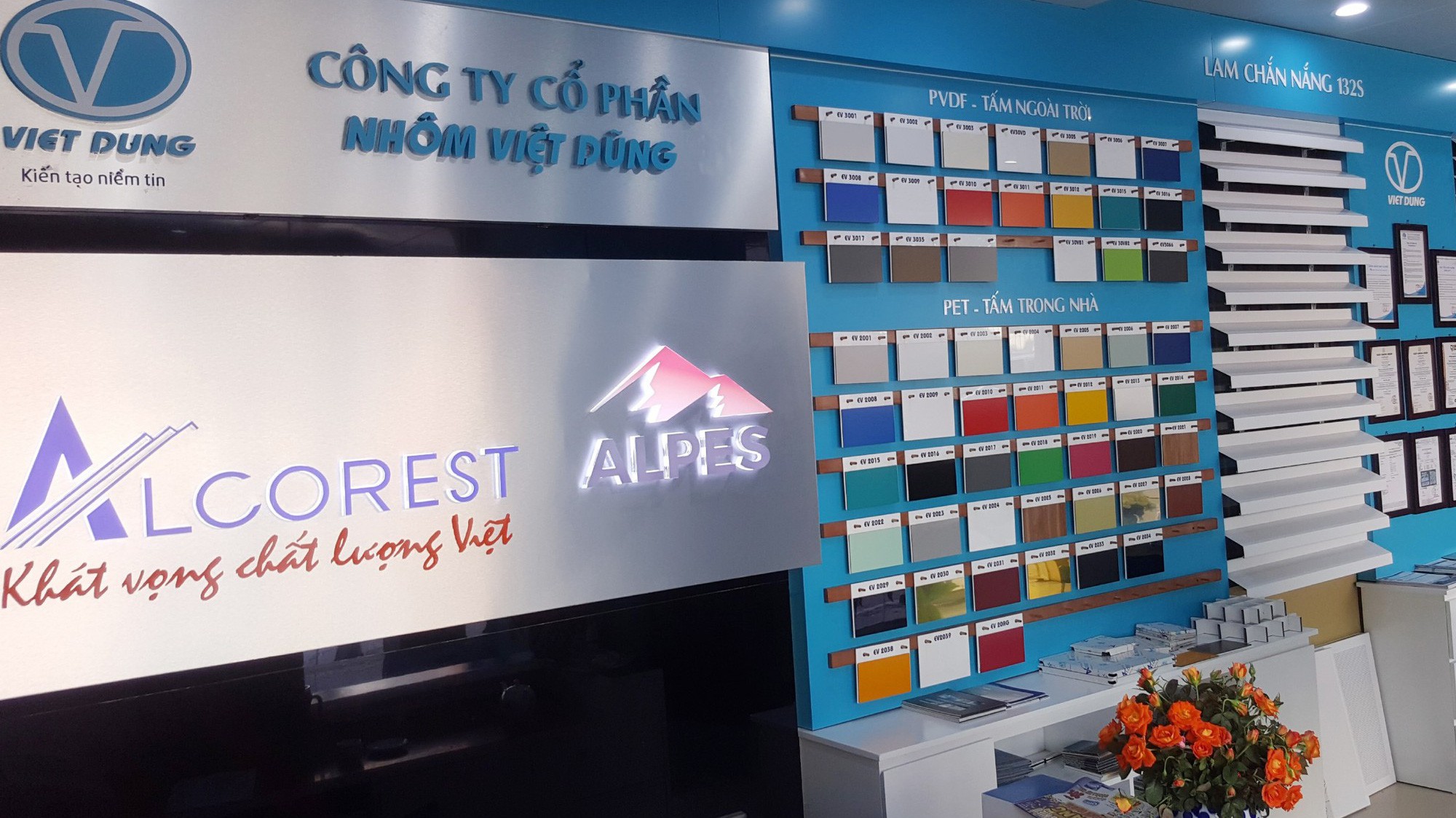 Sự khác biệt ấn tượng mà Việt Dũng đem tới đó là định hướng xây dựng thương hiệu sản phẩm với đầu tư có chiều sâu, chuyên nghiệp, chủ động.