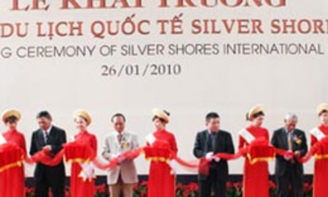 Cắt băng khai trương Khu du lịch quốc tế Silver Shores Đà Nẵng.