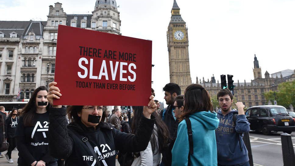 Biểu tình phản đối bốc lột lao động tại Anh - Ảnh: Independent.