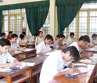 Những ngành có số hồ sơ đăng ký cao nhất năm nay vẫn thuộc về các ngành kinh tế.