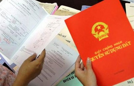 Tính đến đầu năm 2012, tỷ lệ cấp sổ đỏ tại các dự án nhà ở tại Hà Nội mới chỉ đạt gần 10%.