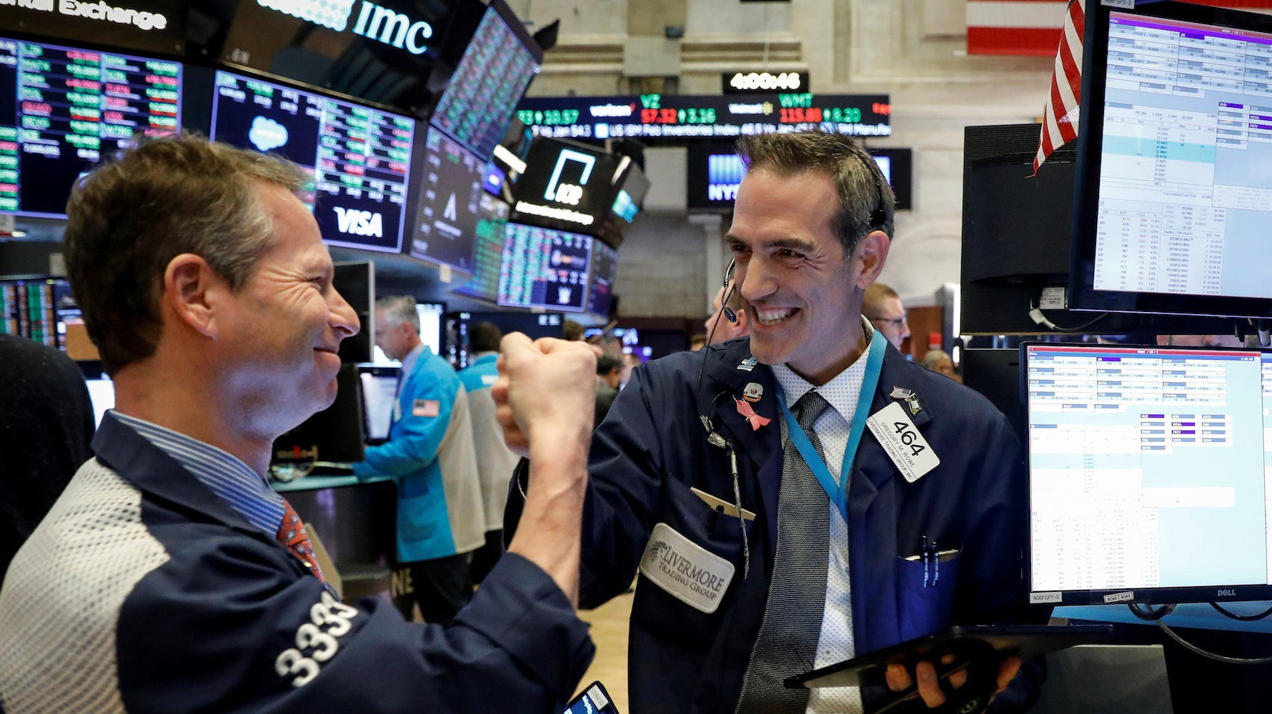 Chứng khoán Mỹ có một năm khởi sắc bất chấp đại dịch và suy thoái kinh tế - Ảnh: Getty Images