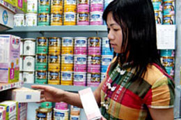 Nguyên nhân kiến giá sữa trong nước cao là do các nhà nhập khẩu đã quá mạnh tay đối với các hoạt động quảng cáo, tiếp thị...