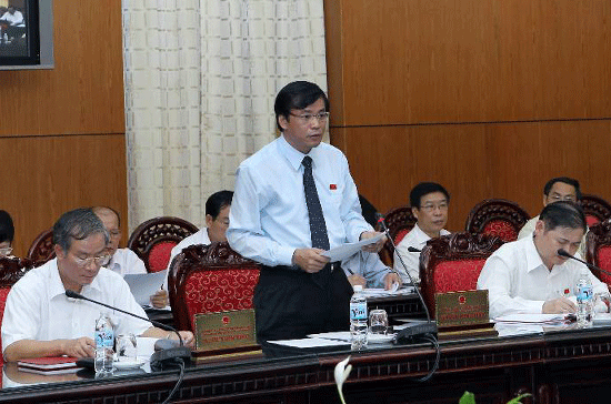 Ủy ban Thường vụ Quốc hội thảo luận về quy hoạch sử dụng đất đến năm 2020 và kế hoạch sử dụng đất 5 năm tới.