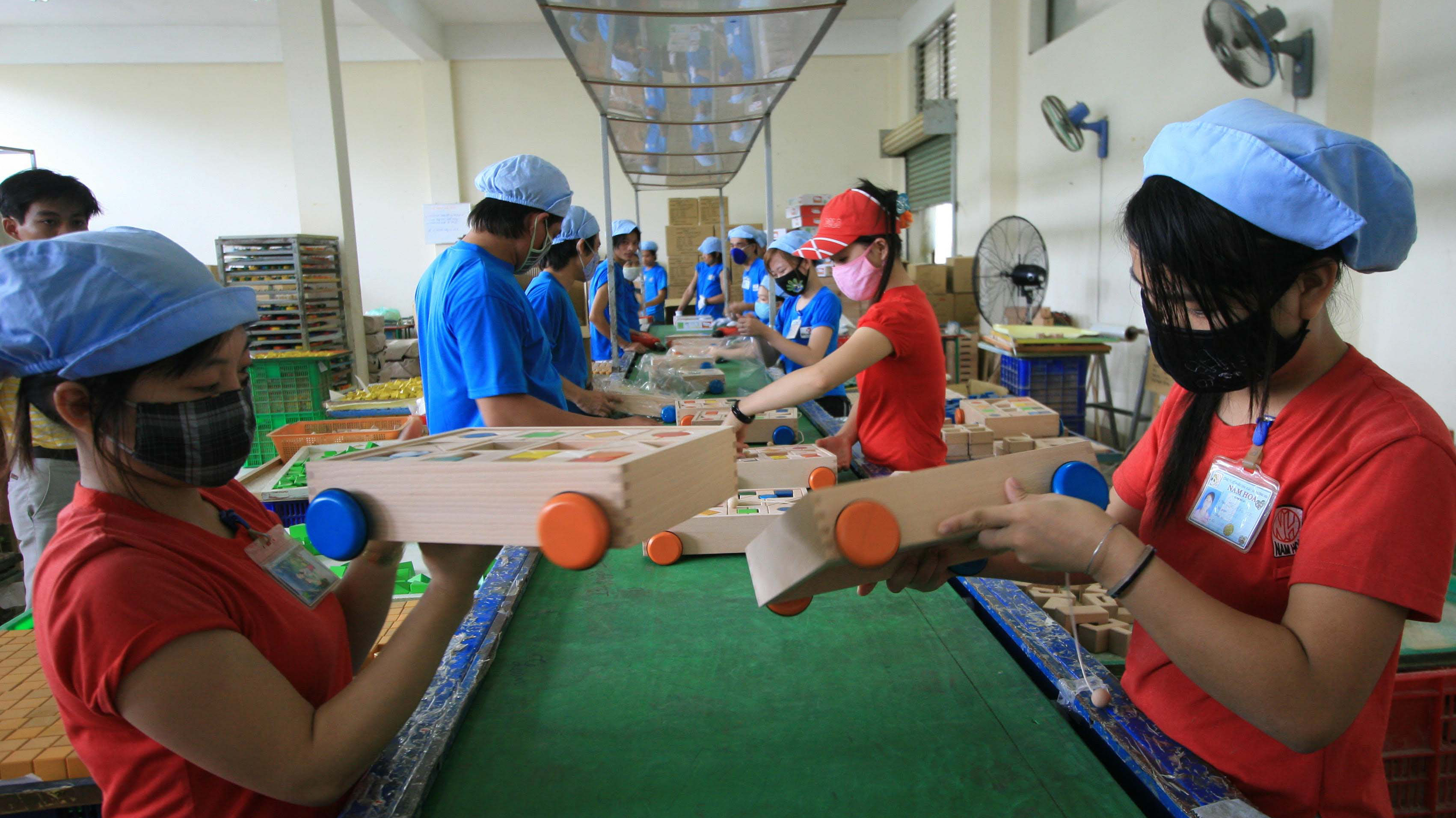 Hỗ trợ giảm thuế, phí sẽ giúp doanh nghiệp có thêm vốn để duy trì sản xuất - kinh doanh