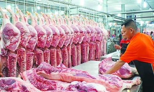 Người tiêu dùng lo thịt lợn Tết giá cao