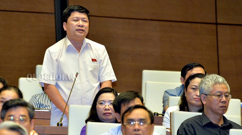 Đại biểu Tạ Văn Hạ (Bạc Liêu) phát biểu tại hội trường.