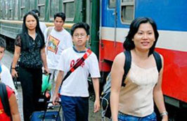 Từ 12-27/4, vé tàu du lịch Hà Nội- Đà Nẵng chỉ từ 228.000-588.000 đồng/lượt.