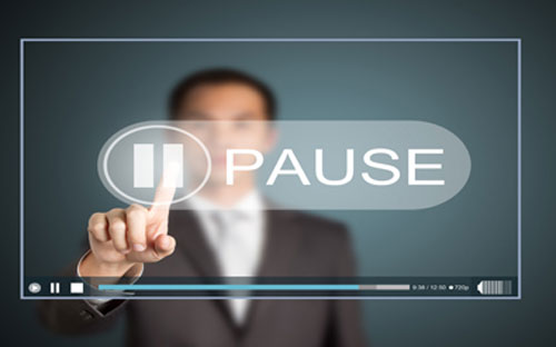 Doanh nghiệp tạm dừng có thời hạn hoặc không thời hạn đều tăng mạnh so với cùng kỳ năm trước.<br>