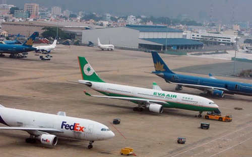 Bà Jung Euth Oh, chuyên gia giao thông cao cấp của Ngân hàng Thế giới 
(WB) cho hay, khảo sát của WB chỉ ra rằng, 80% các sân bay Việt Nam hoạt
 động với công suất thấp hơn 5%, trong đó có đến 8% các sân bay làm ăn 
thua lỗ. 