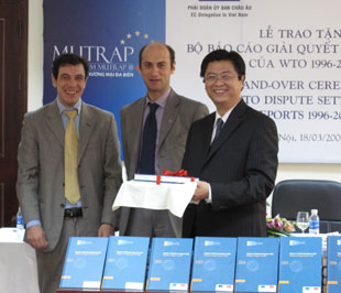  Bộ sách này là quà tặng của Dự án Hỗ trợ thương mại đa biên (Mutrap) cho Việt Nam.