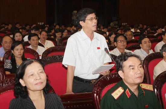 Ngay tại diễn đàn Quốc hội cũng đã có nhiều ý kiến rất khác nhau về đường sắt cao tốc - Ảnh: TTXVN.